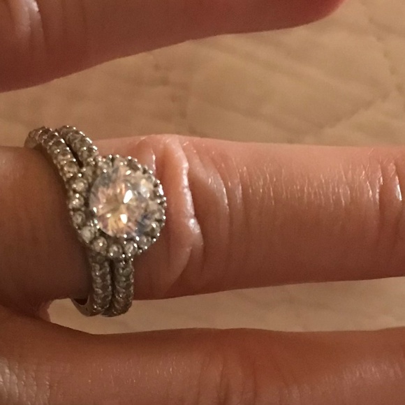 Dreamland jewelry Jewelry - Wedding ring set. Sterling and Cz.